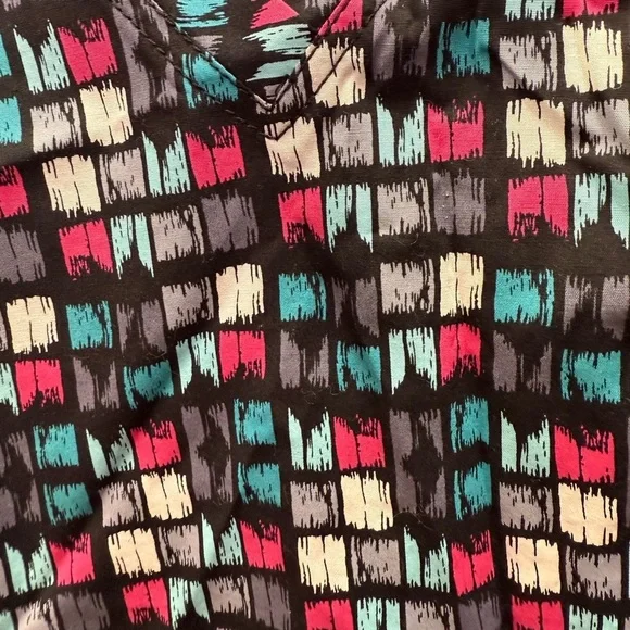 NEW- Labdu Women’s Colorful Patterned Scrub Top Pro Flex  Sz XS - Picture 11 of 11